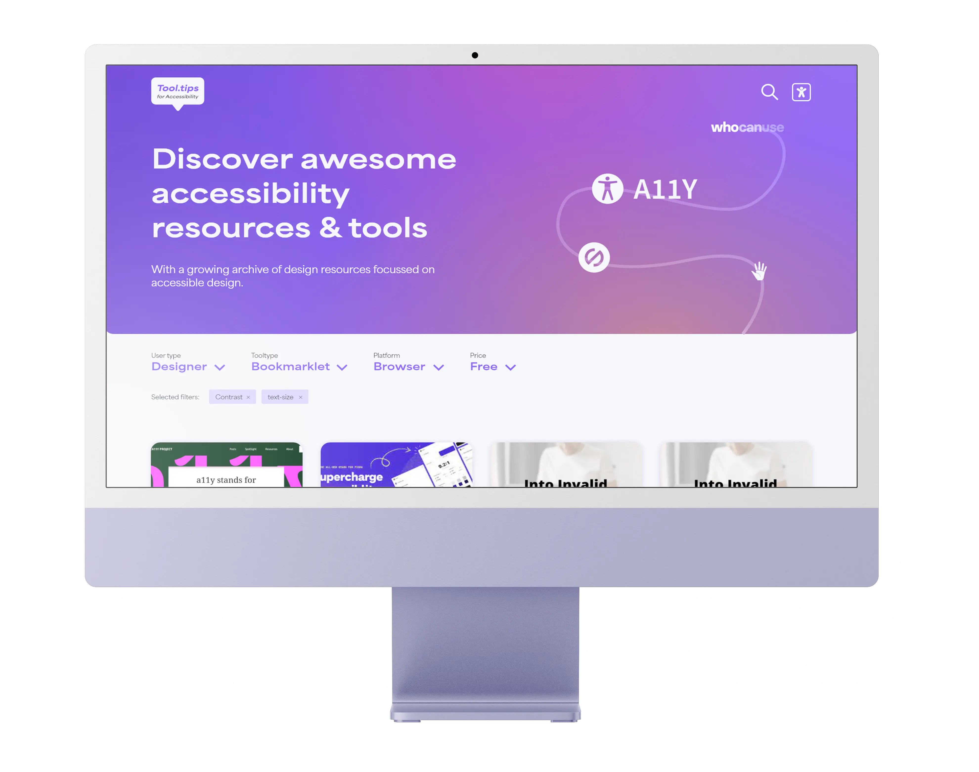 Een foto van een iMac-scherm met daarop een mockup van Tool.Tips. Op de header staat de quote 'Discover awesome accessbility resources and tools'. Daaronder staat een grid met verschillende ontwerptools. Ook zijn er verschillende opties te zien om de tools te filteren.